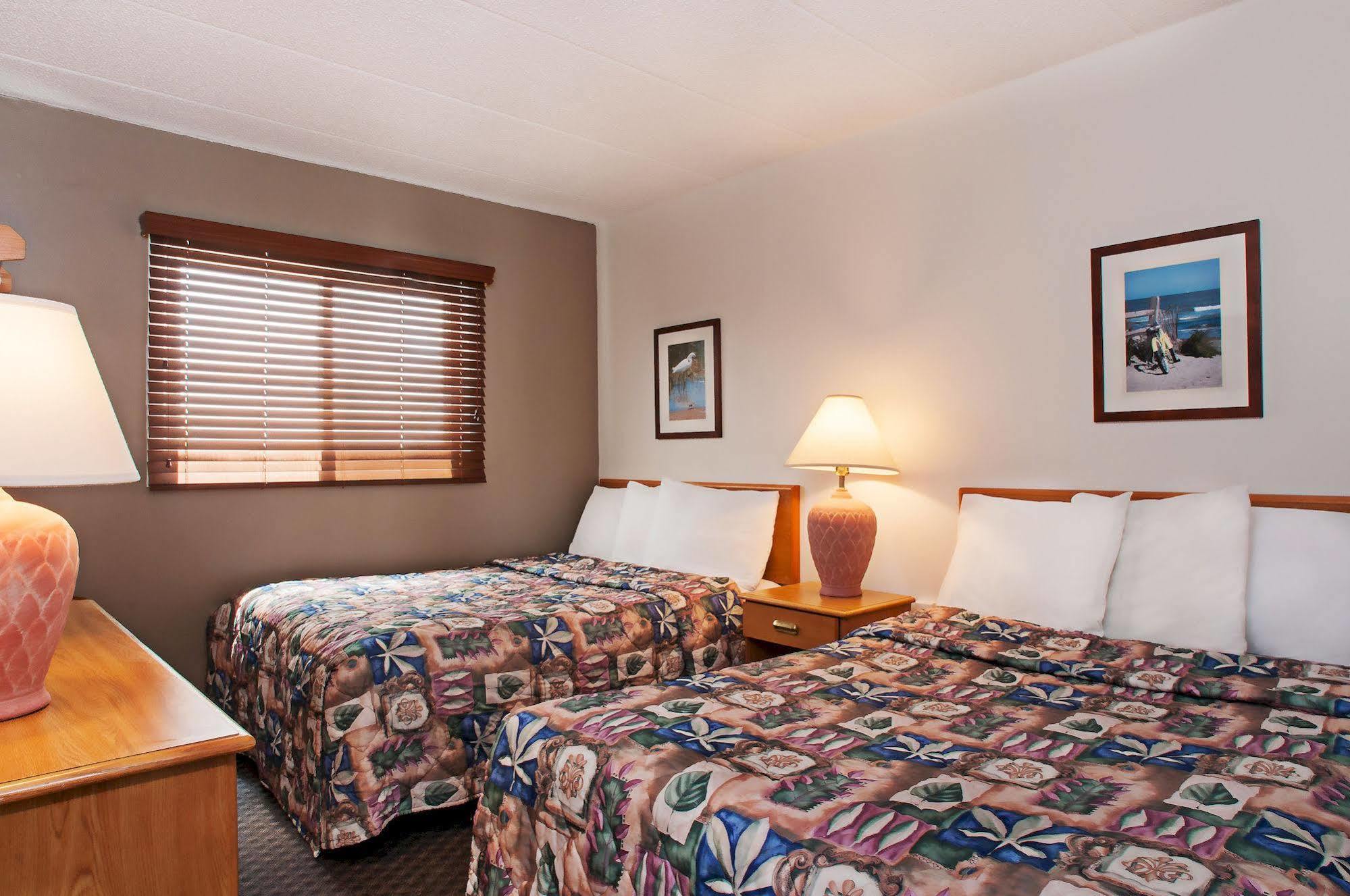 Harbor Light Family Resort Норт Уайлдууд Екстериор снимка